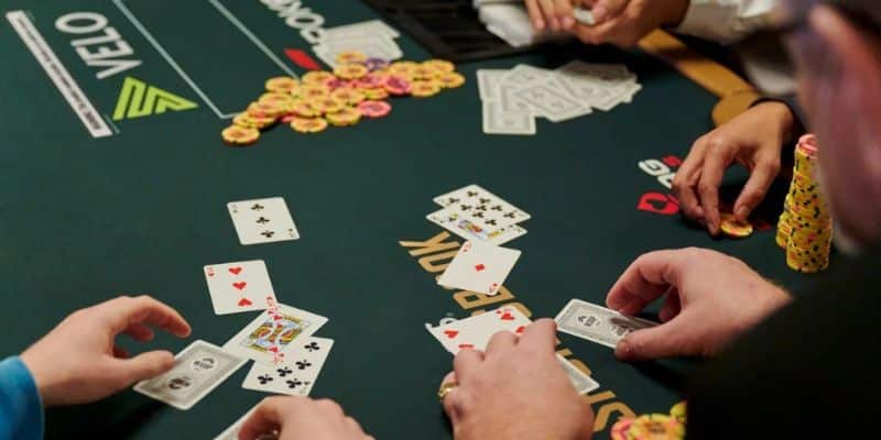 Tiến hành lập hồ sơ đối thủ - đọc vị đối thủ